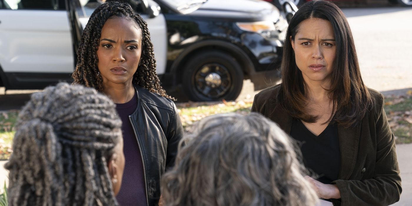 Nyla and Angela look at their mothers (standing in the foreground) in Season 7 of 'The Rookie'