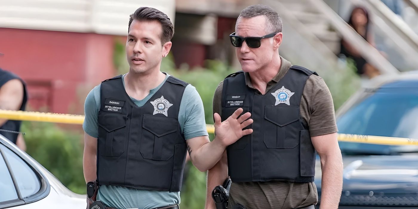 Antonio Dawson (Jon Seda) with Hank Voight (Jason Beghe), together outside, in Chicago P.D.