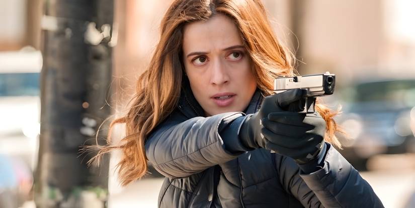 Kim Burgess (Marina Squerciati) points gun off-camera in 'Chicago P.D.'s "Reckoning."