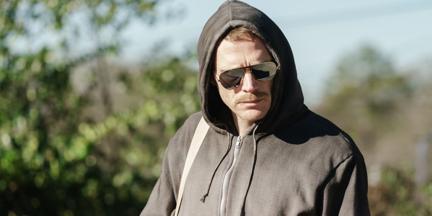 Paul Bettany as Ted Kaczynski aka Unabomber in Manhunt: Unabomber