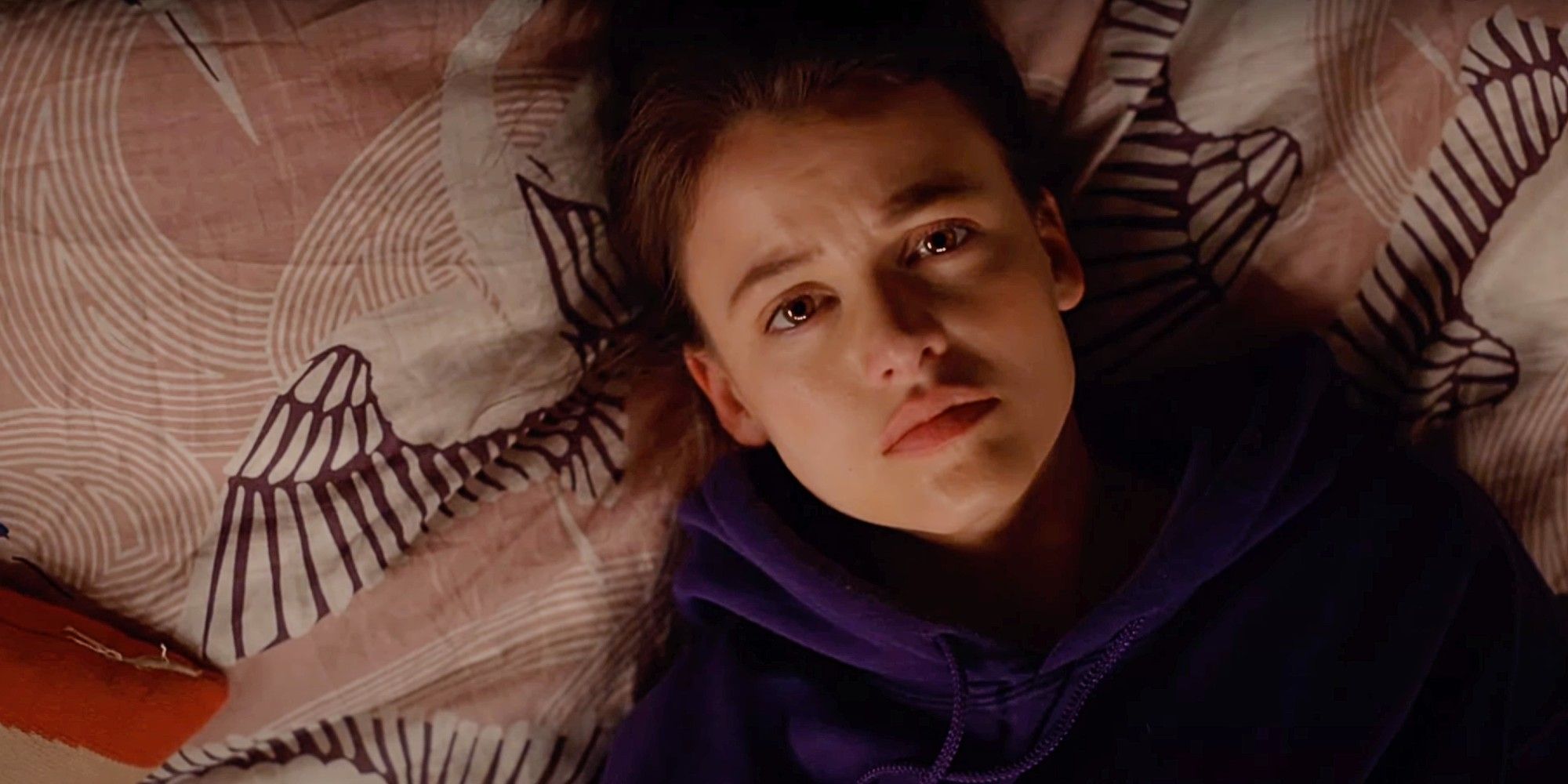 Max Baker lying in bed and staring up at the ceiling in Ginny and Georgia Season 3.