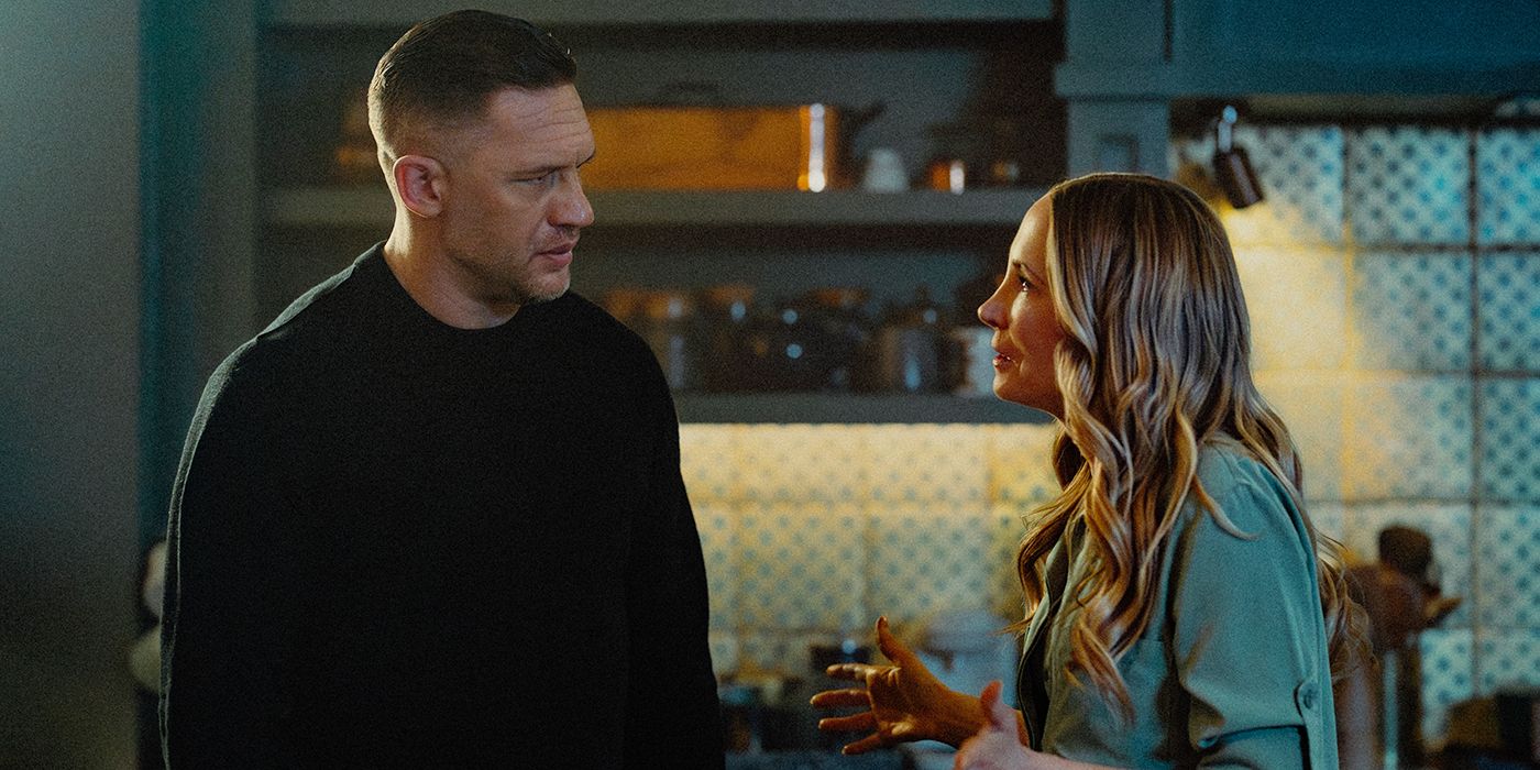 Toms Hardijs kā Harijs runā ar Joanne Froggatt, jo Jans animāli runāja virtuvē Moblandā