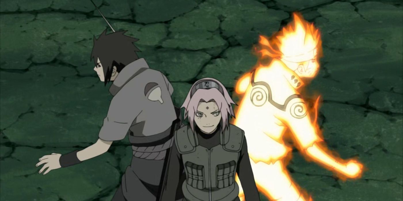 Sasuke, Sakura e Naruto em pé de volta enquanto se preparavam para lutar em Naruto: Shippuden