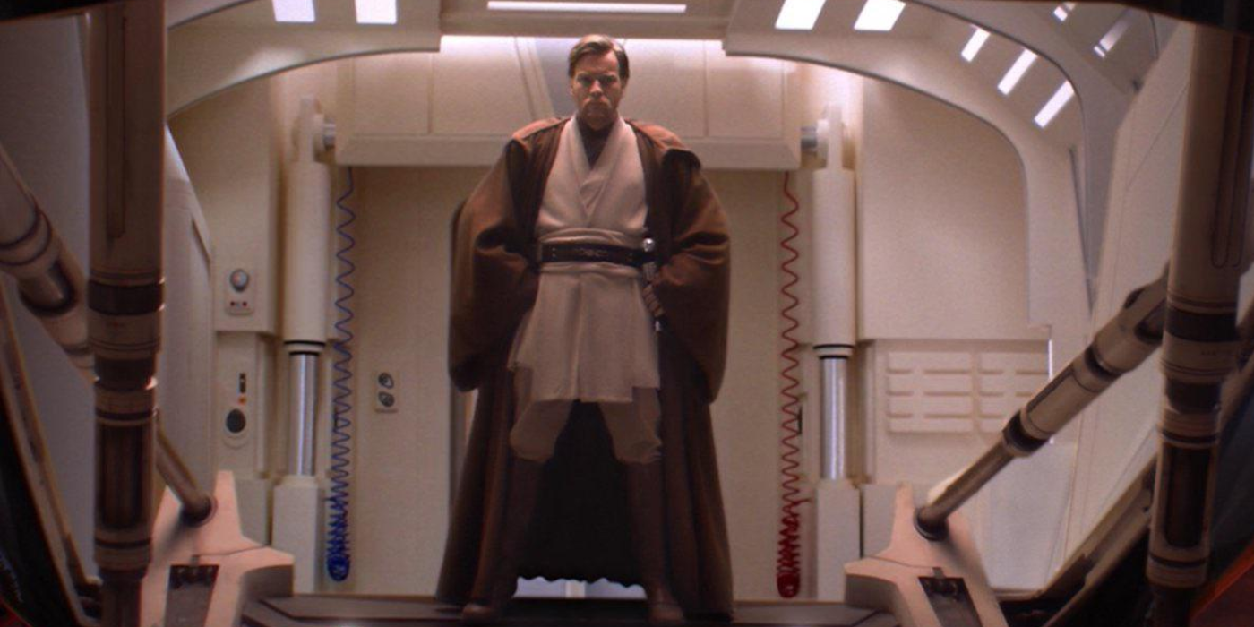 Obi Wan em pé com as mãos na cintura em Guerra nas Estrelas: Episódio III - Vingança do Sith