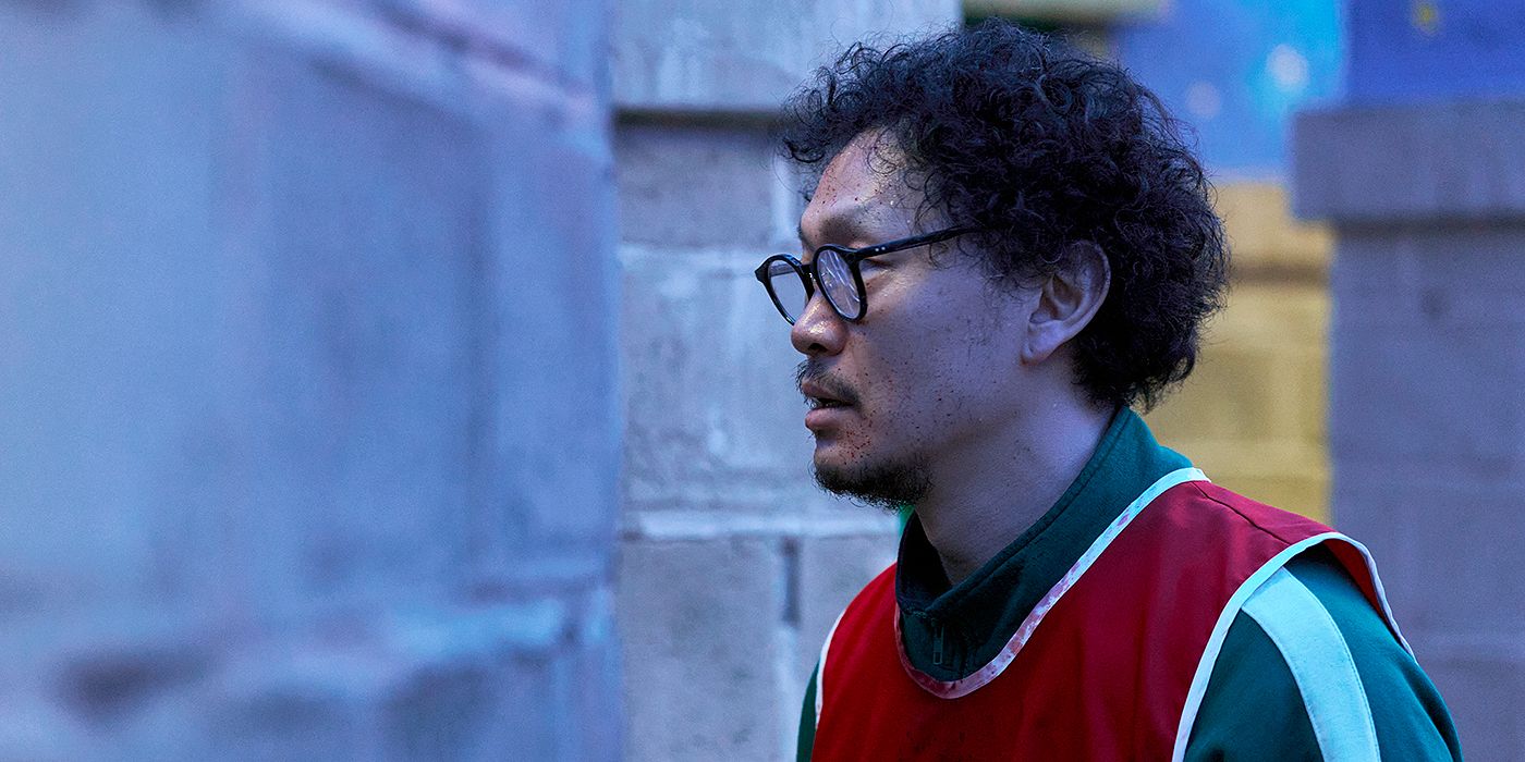 Yong-sik (Yang Dong-geun) staring during one of the games in Squid Game Season 3.