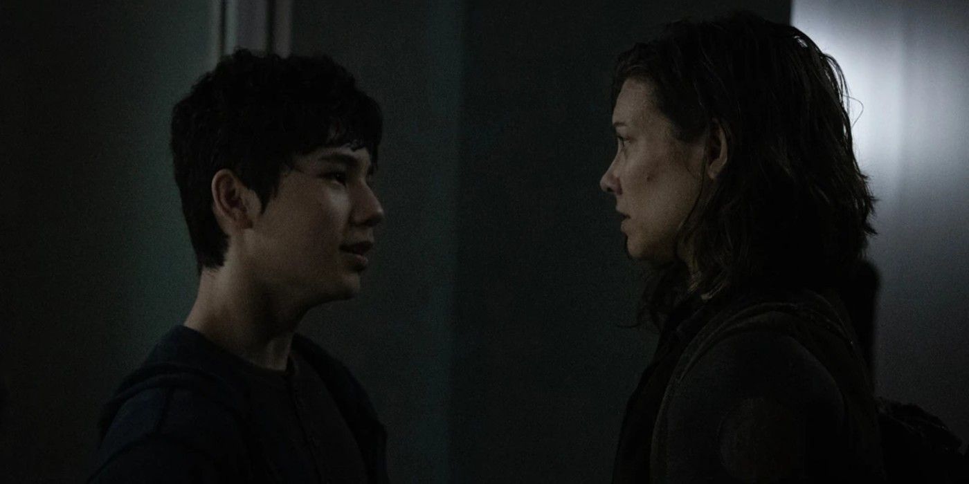 Hershel (Logan Kim) e Maggie (Lauren Cohan) conversando em 'The Walking Dead: Dead City'