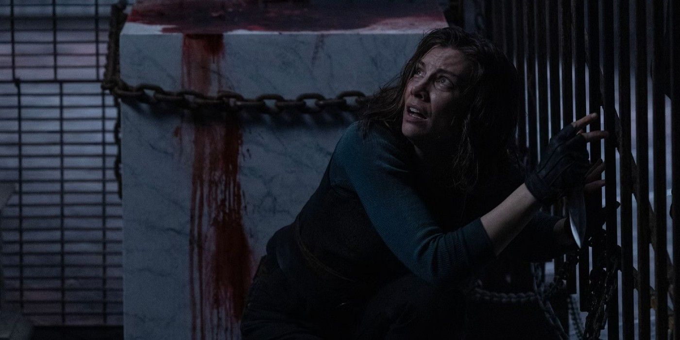 Maggie (Lauren Cohan) cowering and looking scared in 'The Walking Dead: Dead City'