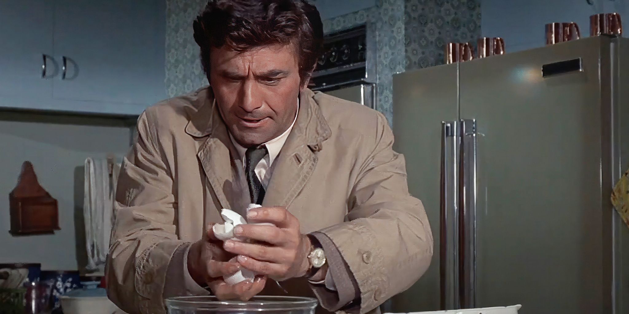 Peter Falk as Columbo holding cracked eggs in "Murder by the Book"