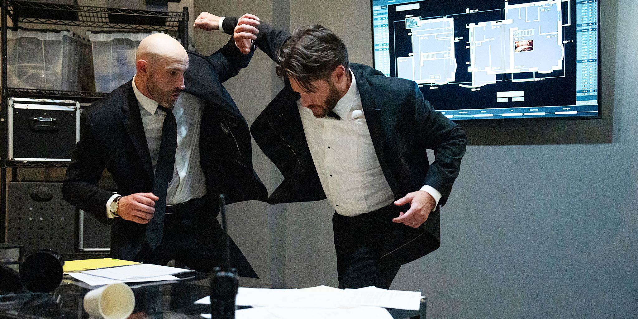 Mark Meachum (Jensen Ackles) battles a security guard in an episode of 'Countdown'