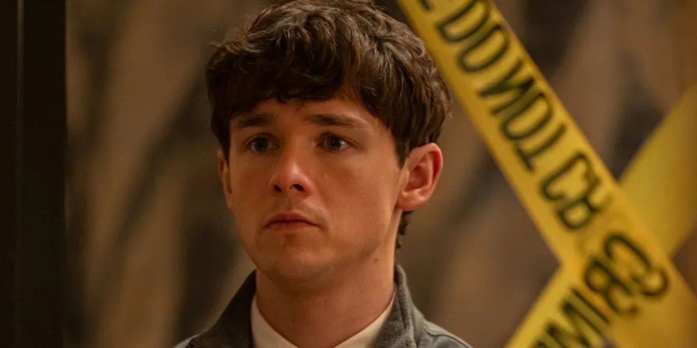 Harrison (Jack Alcott) parecendo preocupado na frente de Not Cross Tape in 'Dexter: Ressurrection'