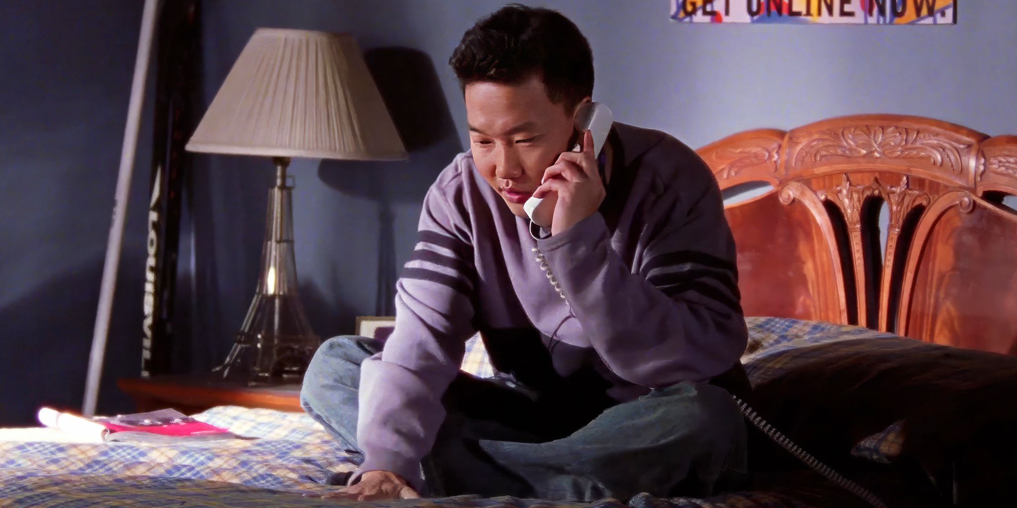 Eddie Shin's Henry on the phone in Gilmore Girls