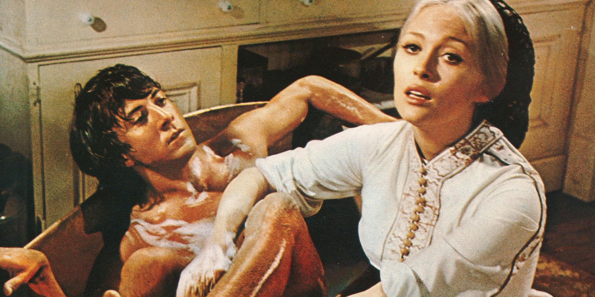 Dustin Hoffman and Faye Dunaway Once Shared the Screen in This Electric ‘70s Western That Holds a 91% on Rotten Tomatoes