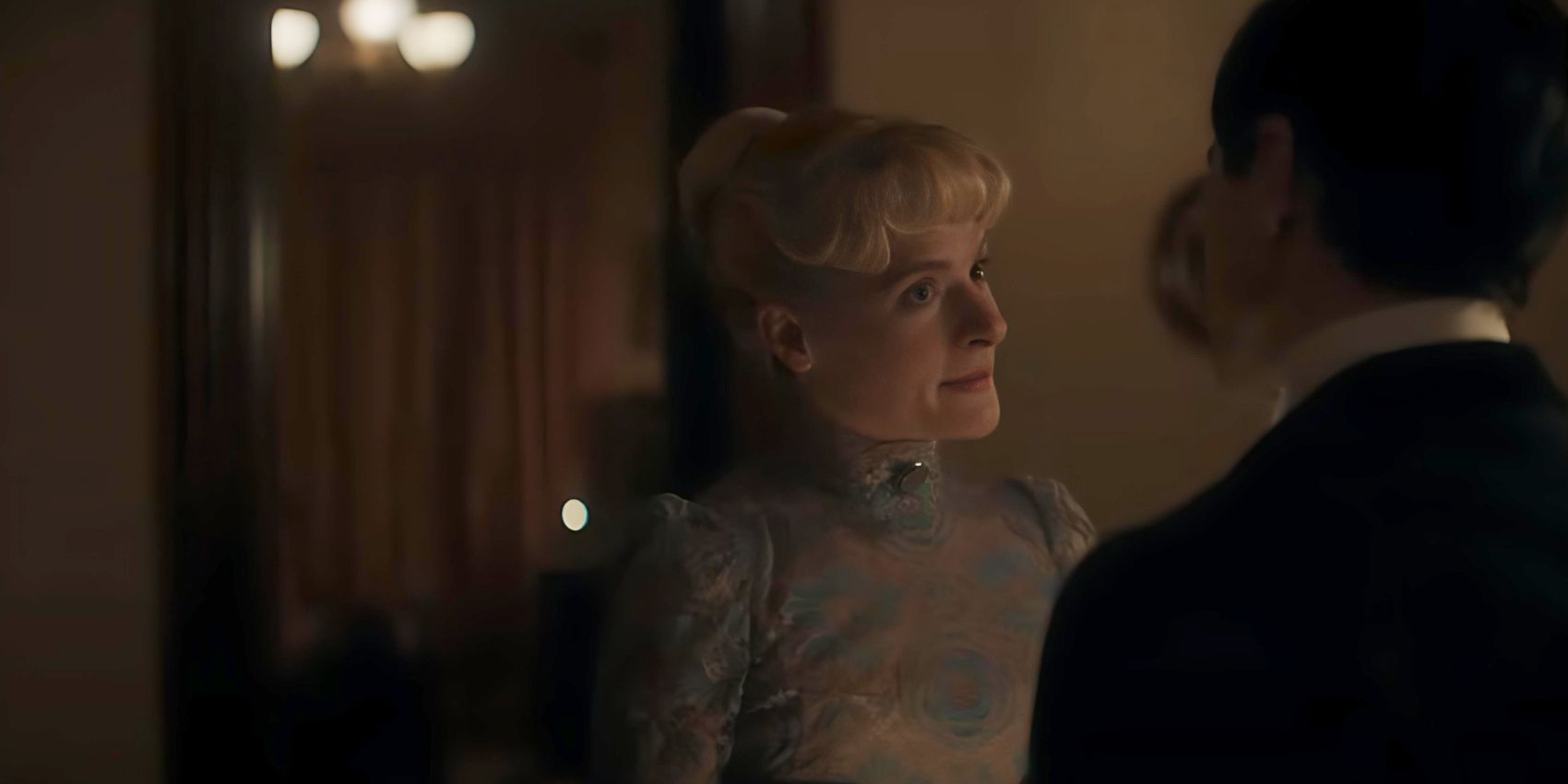 Marian (Louisa Jacobson) talking to Oscar (Blake Ritson) in The Gilded Age Season 3 Episode 6