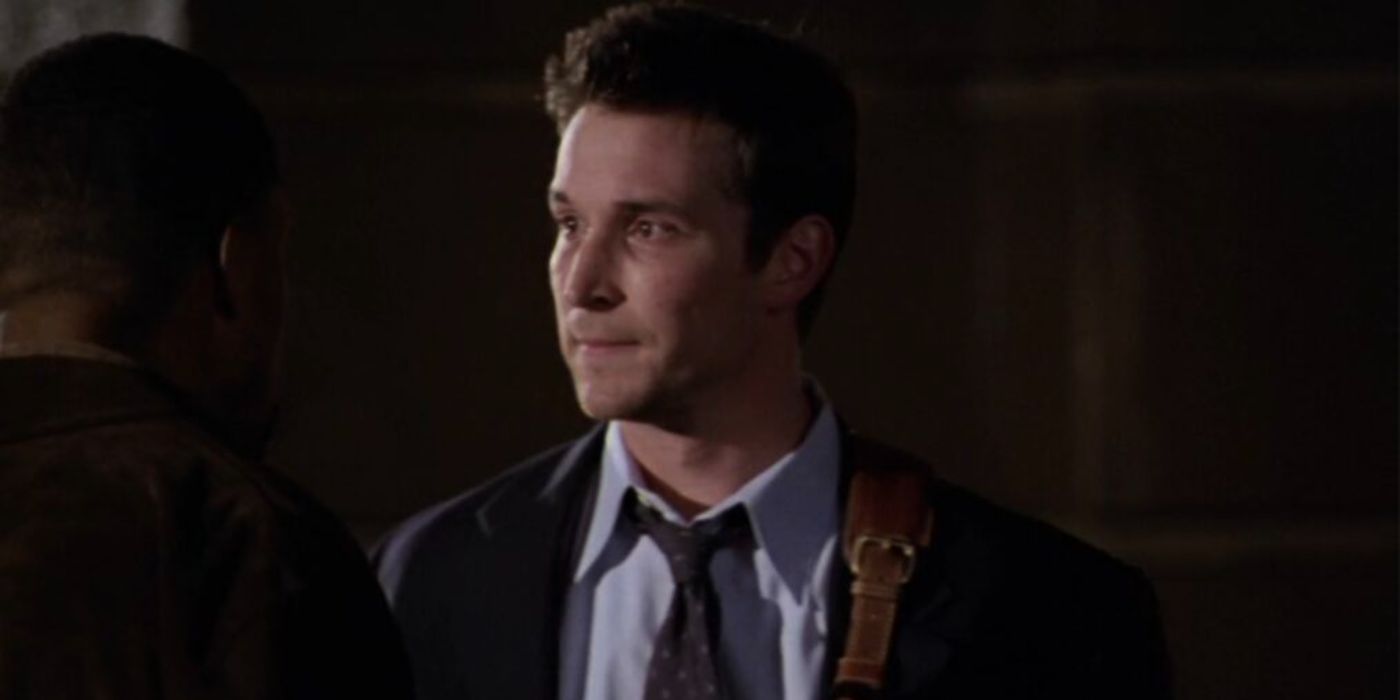 John Carter (Noah Wyle) looking angry 