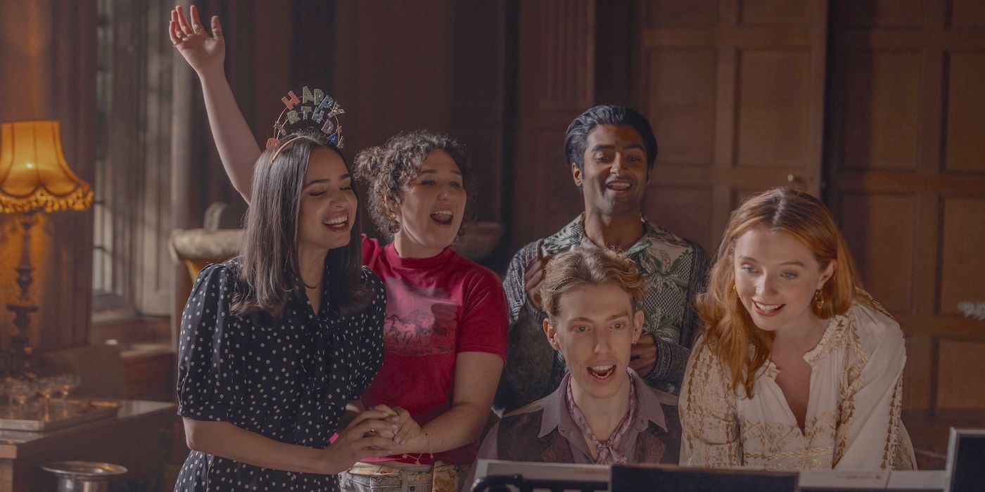 Oxford yılımda Sofia Carson, Poppy Gilbert, Harry Trevaldwyn, Nikhil Parmar ve Esmé Kingdom