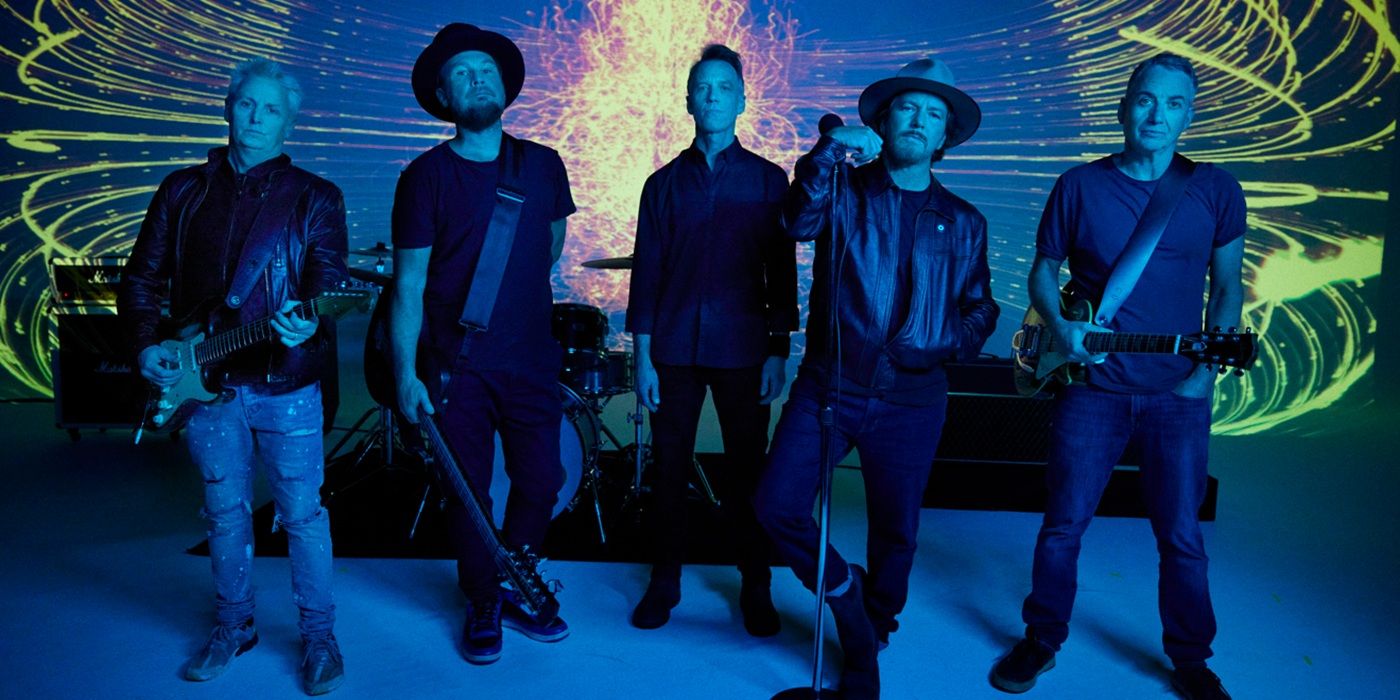 Mike McCready, Jeff Ament, Matt Cameron, Eddie Vedder, and Stone Gossard (from left to right) lining up for a Pearl Jam profile shot.