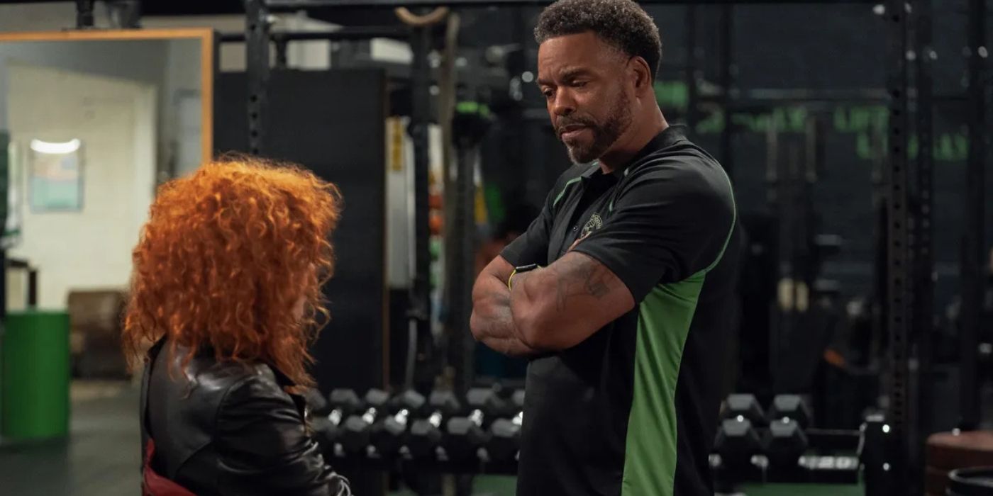 Natasha Lyonne as Charlie and Method Man as Francis 'Brick' Bricatino talking in 'Poker Face' Season 2.