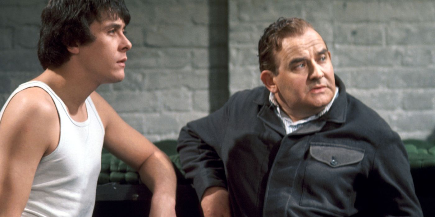 Richard Beckinsale and Ronnie Barker in a prison cell in Porridge