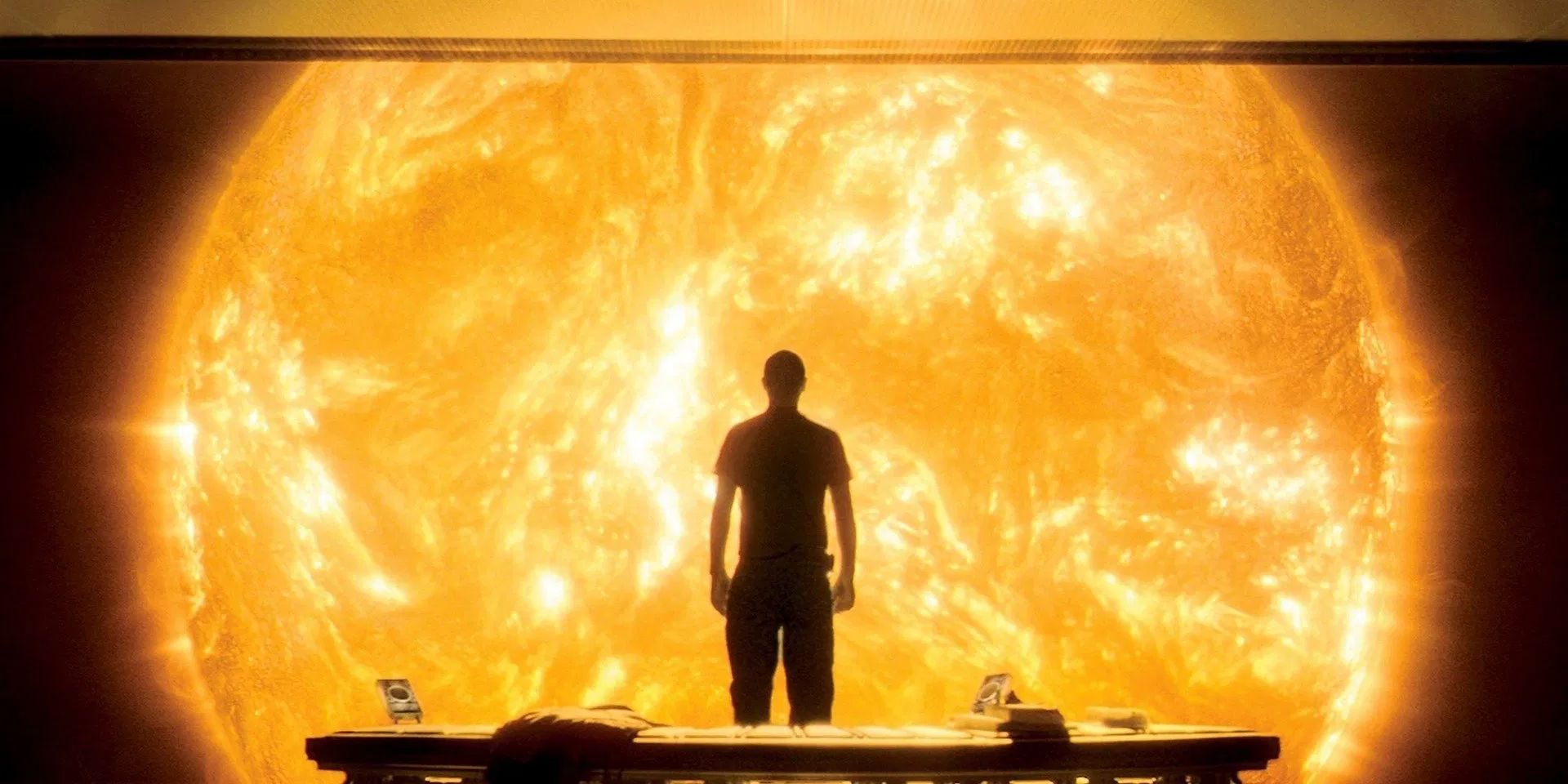 Icarus'un mürettebat üyesi, Danny Boyle'ın 'Sunshine''daki güneş gözlem odasında duruyor