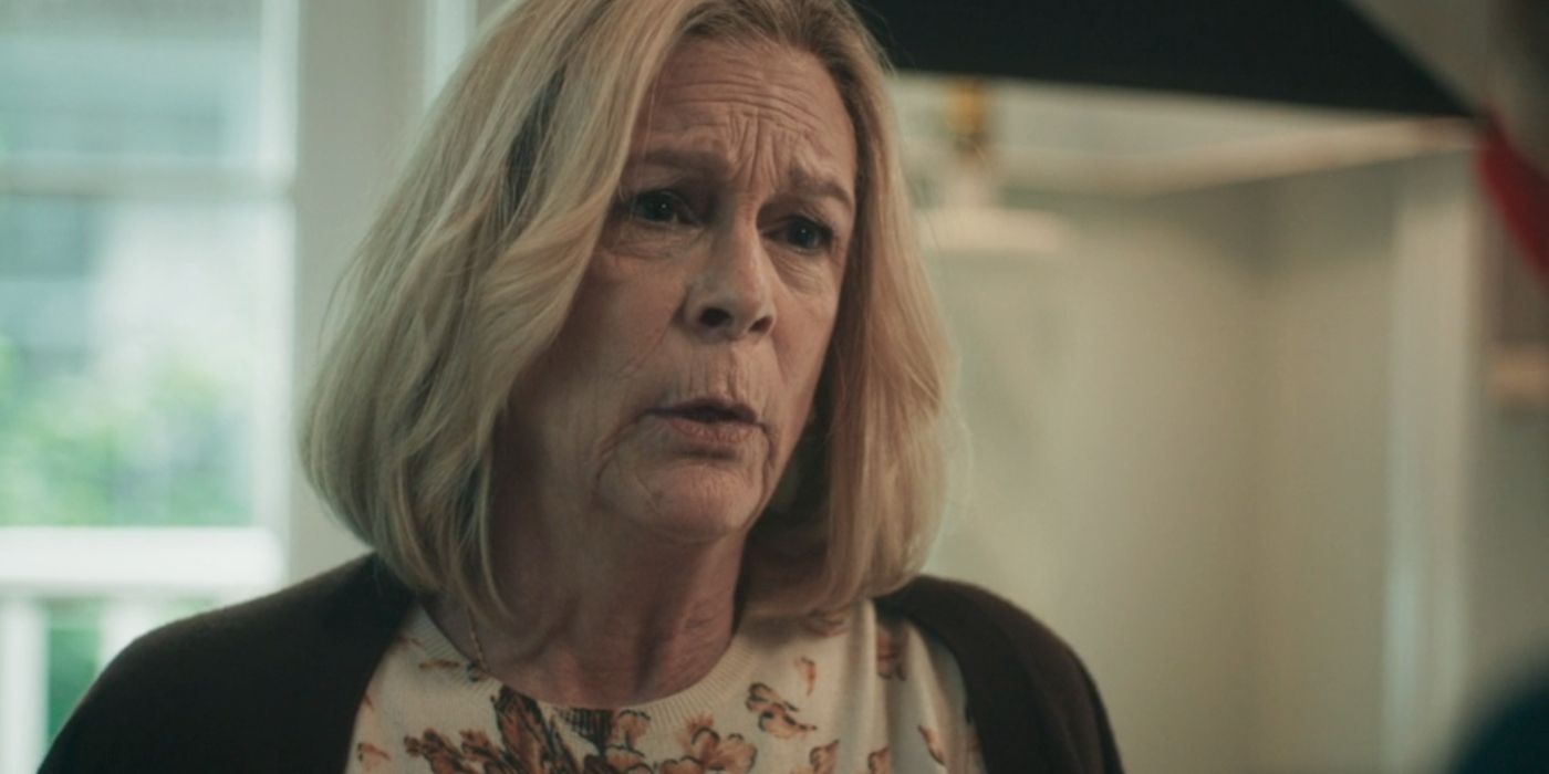 Donna (Jamie Lee Curtis) apologized to Carmy in season 4 of Bear.