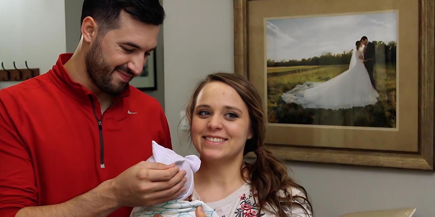 Jinger Duggar and Jeremy Vuolo with their baby in Counting on