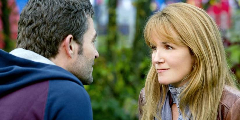 Lea Thompson and Steven Brand in The Cabin