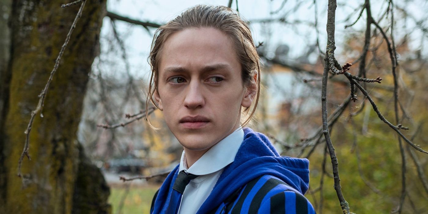 Xavier con su uniforme de Nevermore