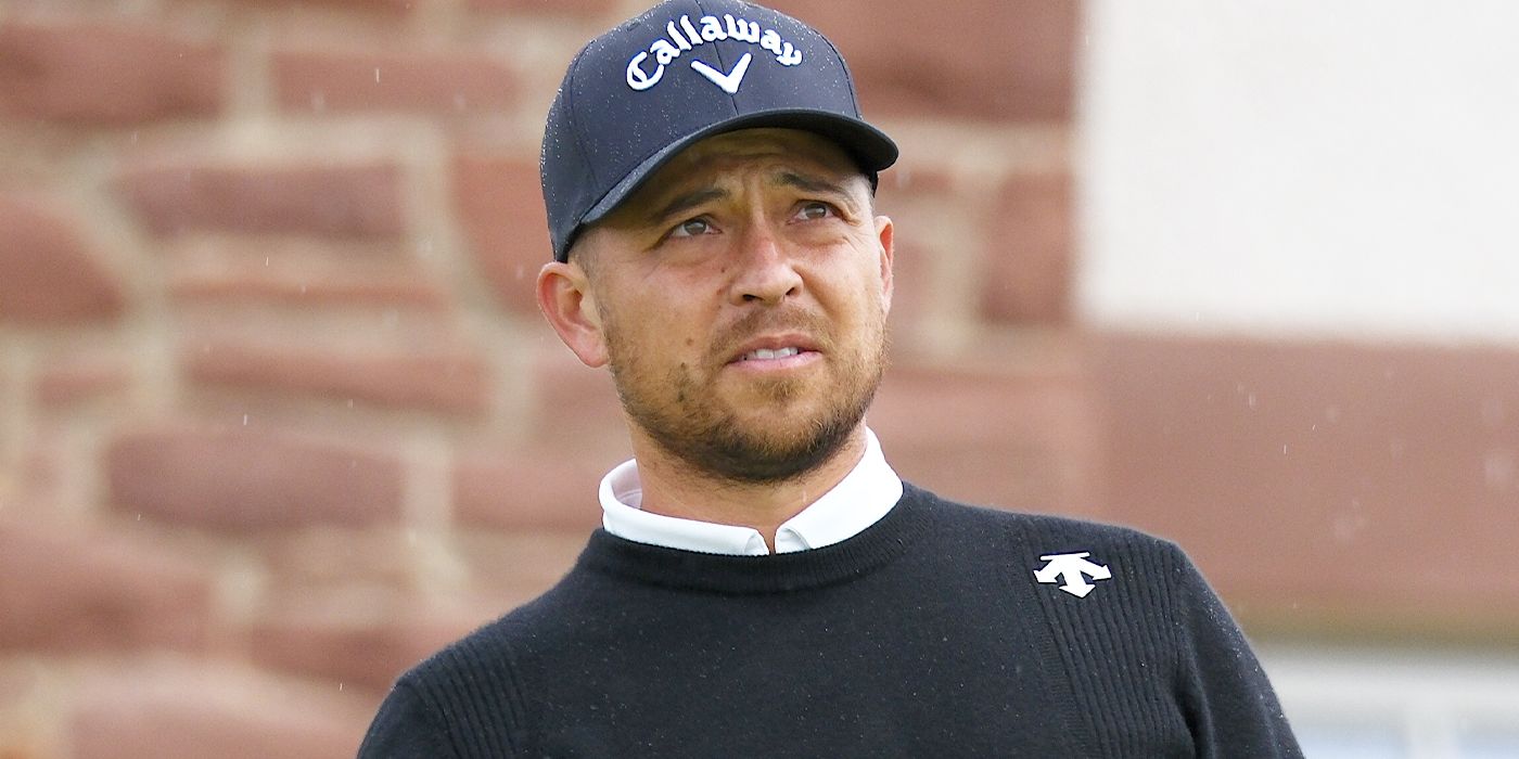 Xander-Schauffele looking to the distance