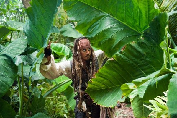 johnny-depp-pirates-of-the-caribbean-5