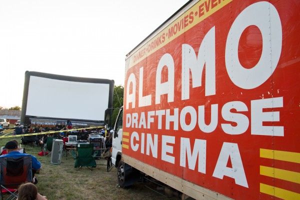 alamo-drafthouse-rolling-roadshow-the-texas-chainsaw-massacre-image