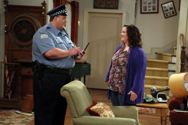 Billy-Gardell-and-Melissa-McCarthy-of-CBS-Mike--Molly