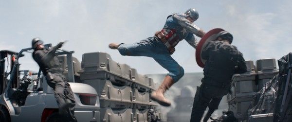 captain-america-winter-soldier-chris-evans-shield-punch-1