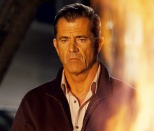 edge_of_darkness_movie_image_mel_gibson_fire