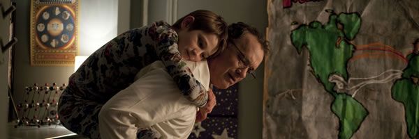 extremely-loud-incredibly-close-movie-image-tom-hanks-slice-01