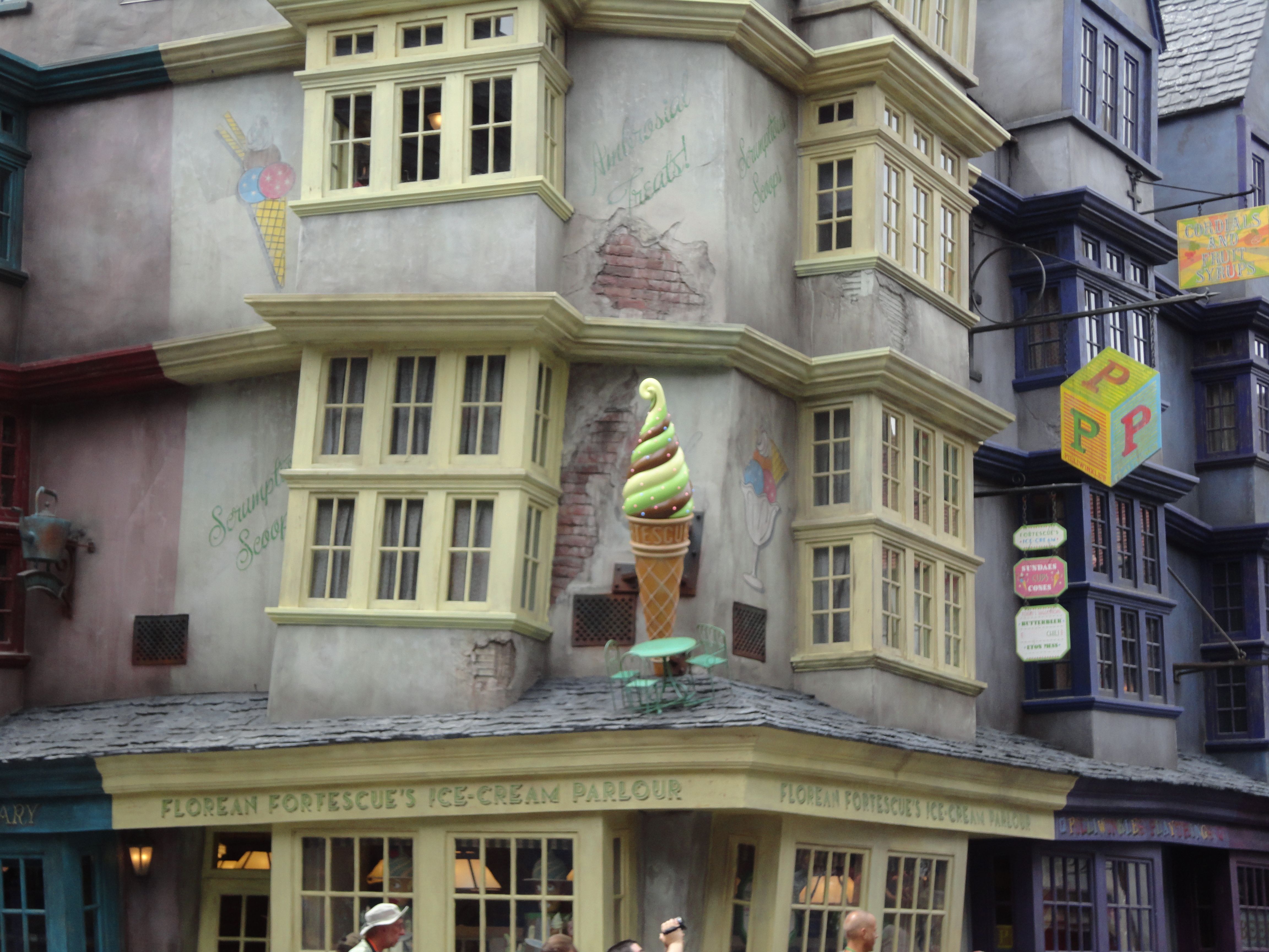 Harry Potter Diagon Alley Images from the New Universal Theme Park