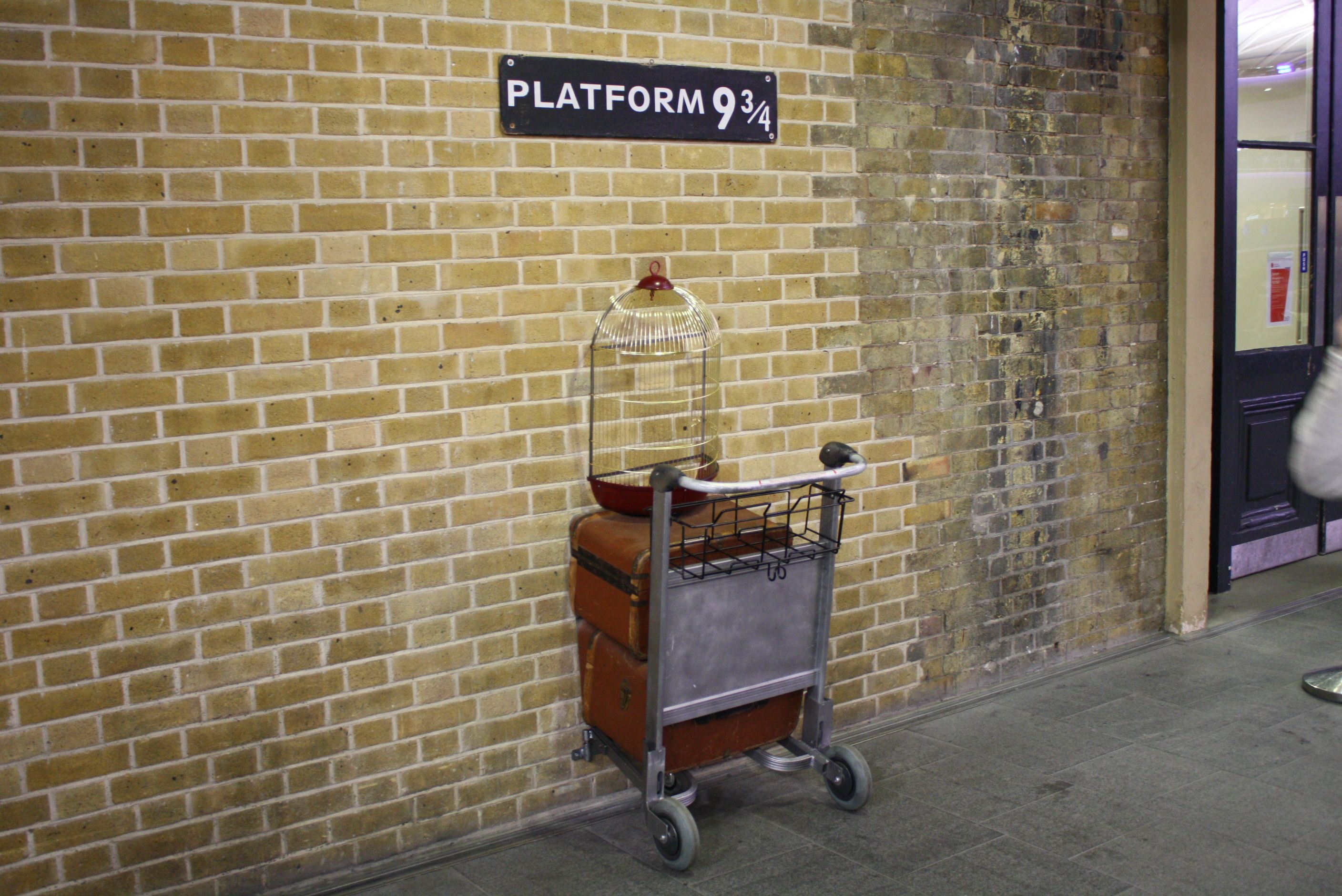 HARRY POTTER Platform 9 3/4 Shop at Kings Cross Station in London Pictures