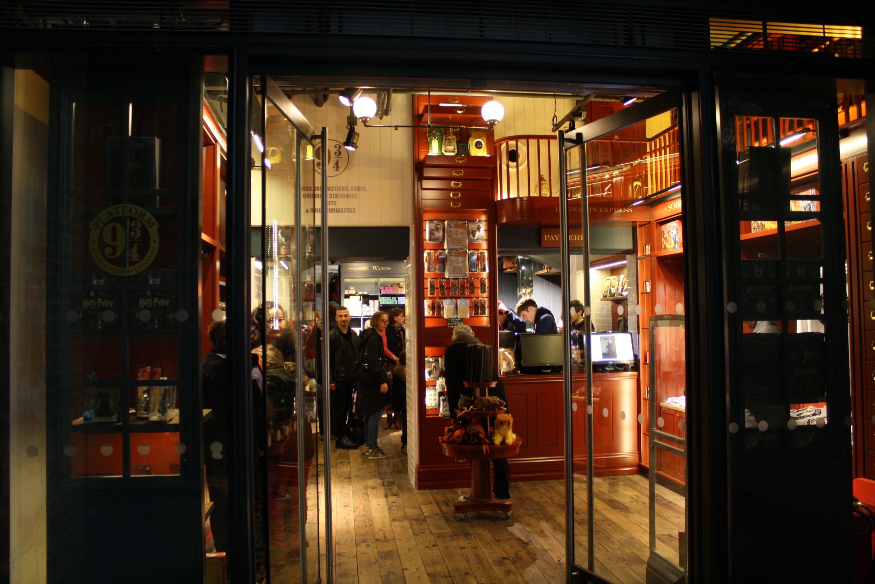 HARRY POTTER Platform 9 3/4 Shop at Kings Cross Station in London Pictures