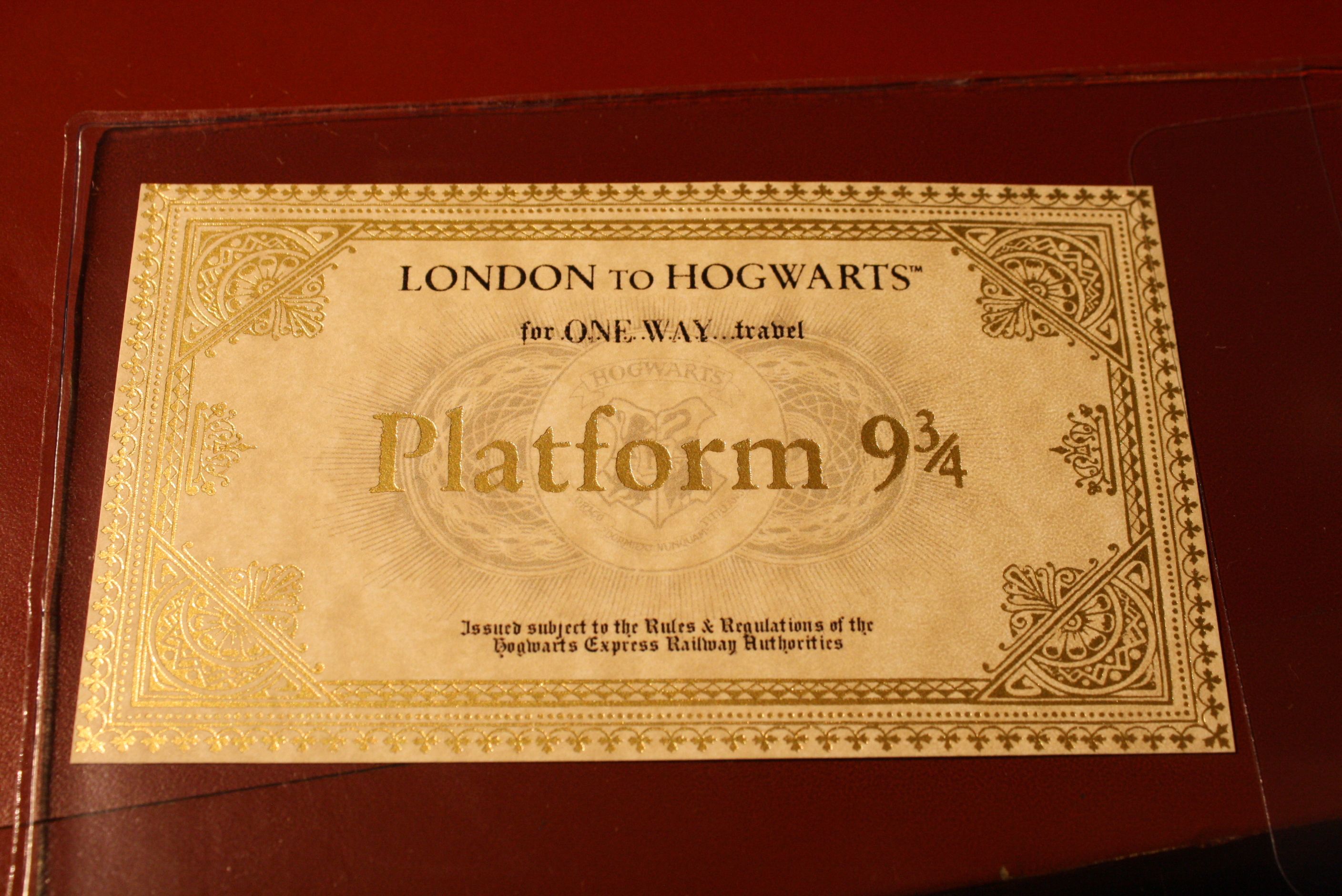 HARRY POTTER Platform 9 3/4 Shop at Kings Cross Station in London Pictures