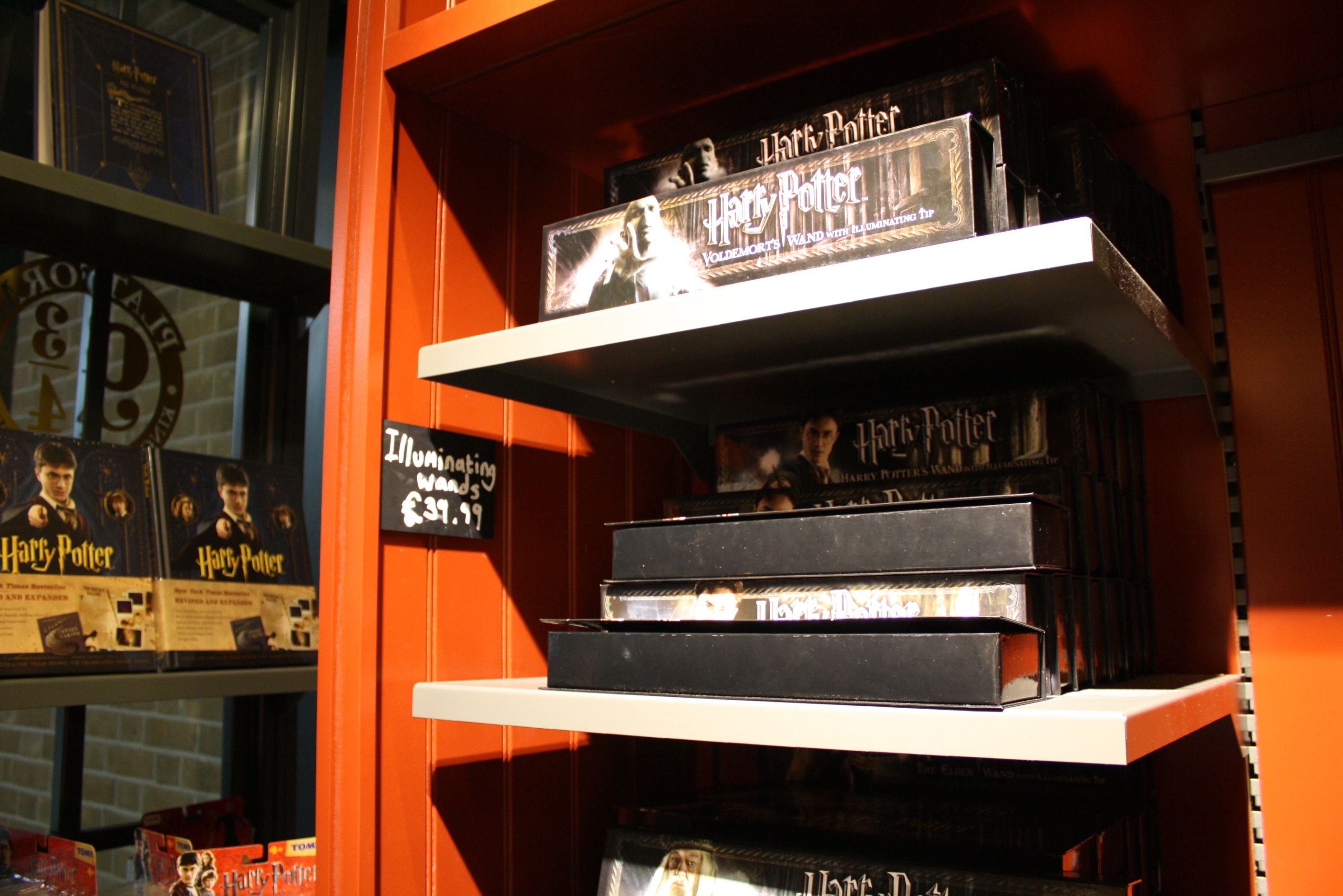 HARRY POTTER Platform 9 3/4 Shop at Kings Cross Station in London Pictures