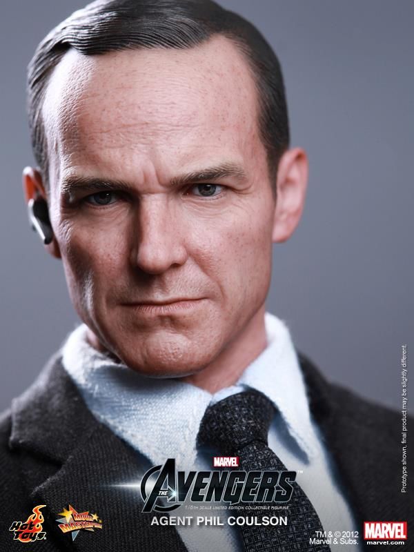 Hot Toys Agent Phil Coulson THE AVENGERS Figure