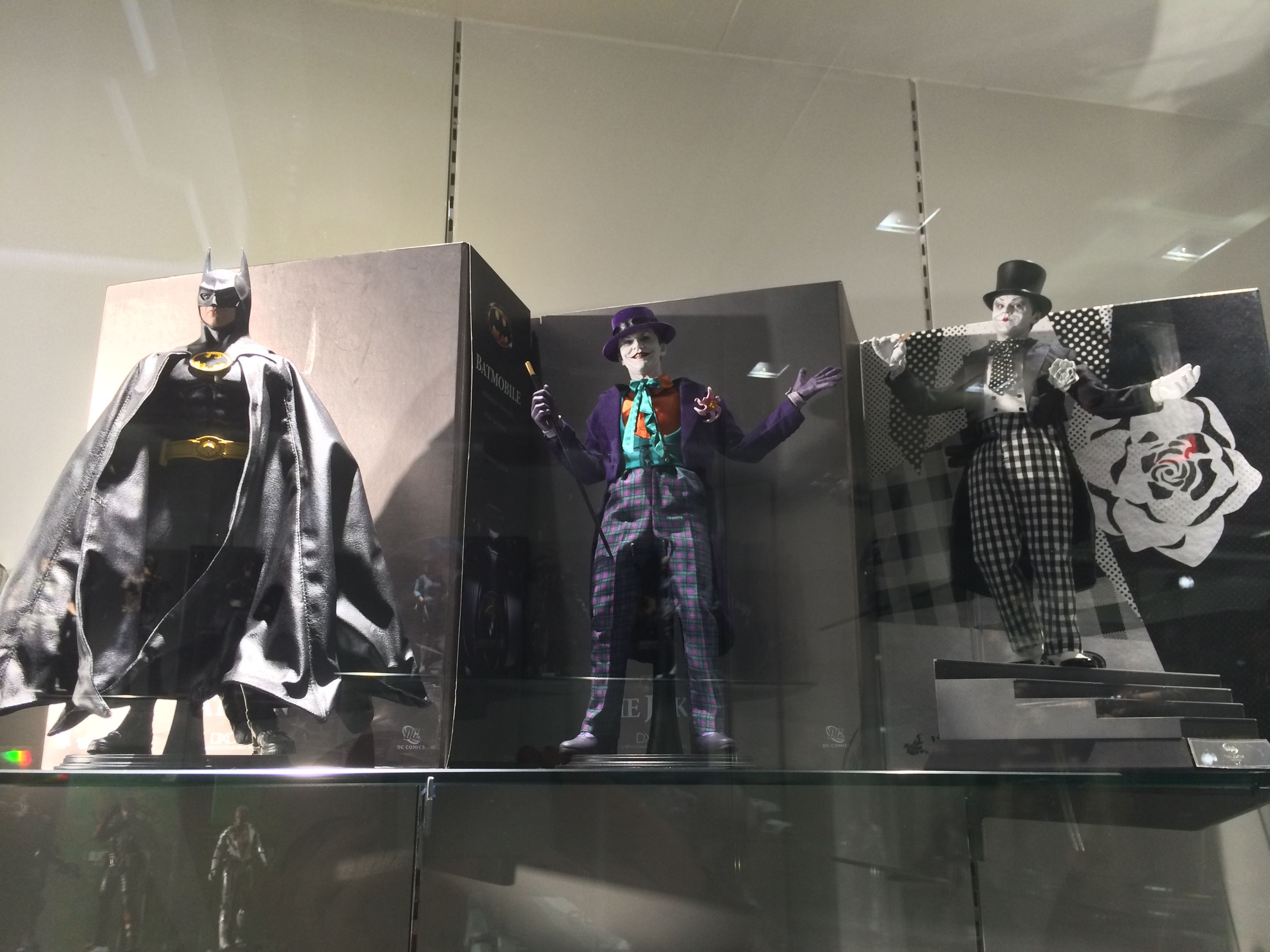 HOT TOYS 