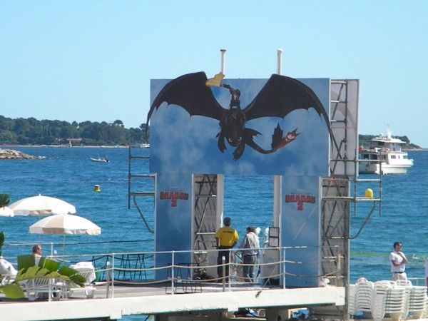 how-to-train-your-dragon-2-poster-cannes-2014