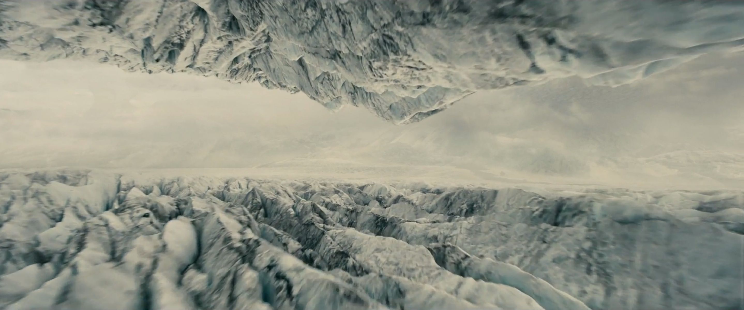 Interstellar Images Detail the World of the Film
