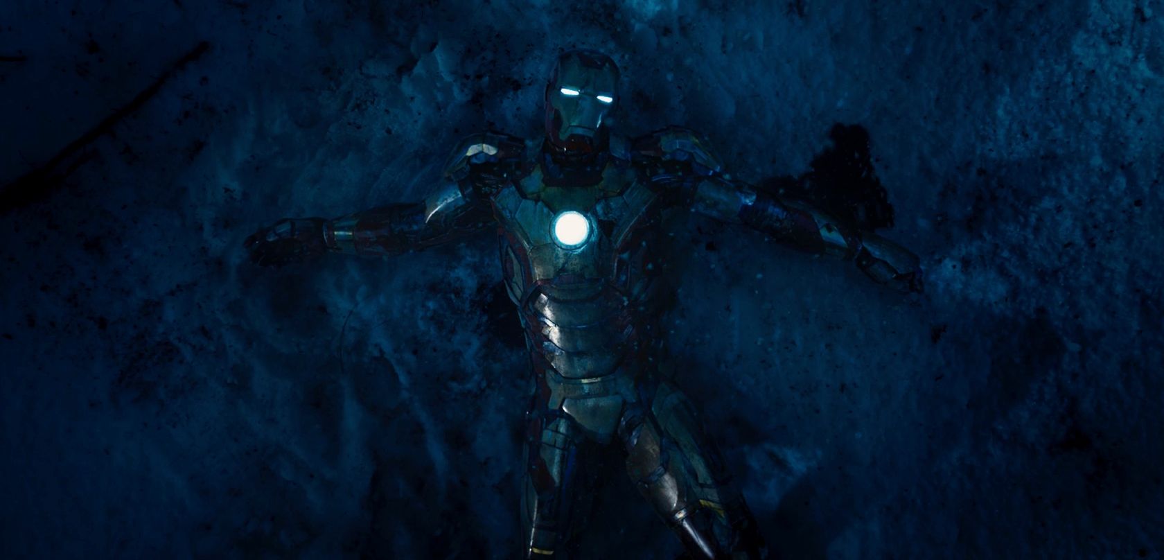 IRON MAN 3 Images Featuring Robert Downey Jr. and Paltrow