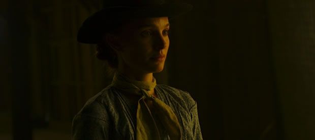 Natalie Portman joue à contre-courant dans ce western sombre