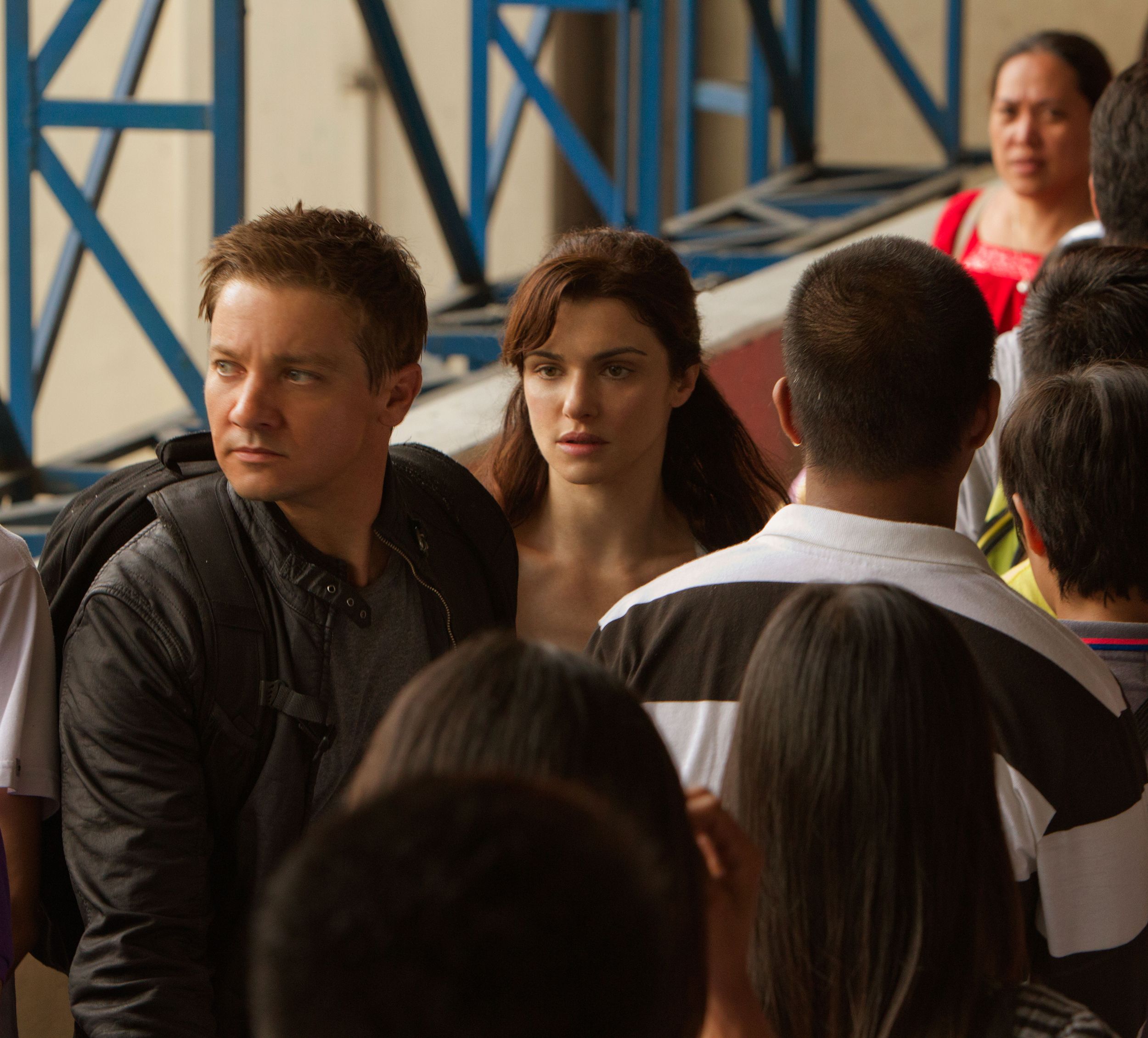 THE BOURNE LEGACY Clips and Images