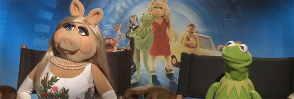 Kermit-Miss-Piggy-Muppets-Most-Wanted-interview-slice