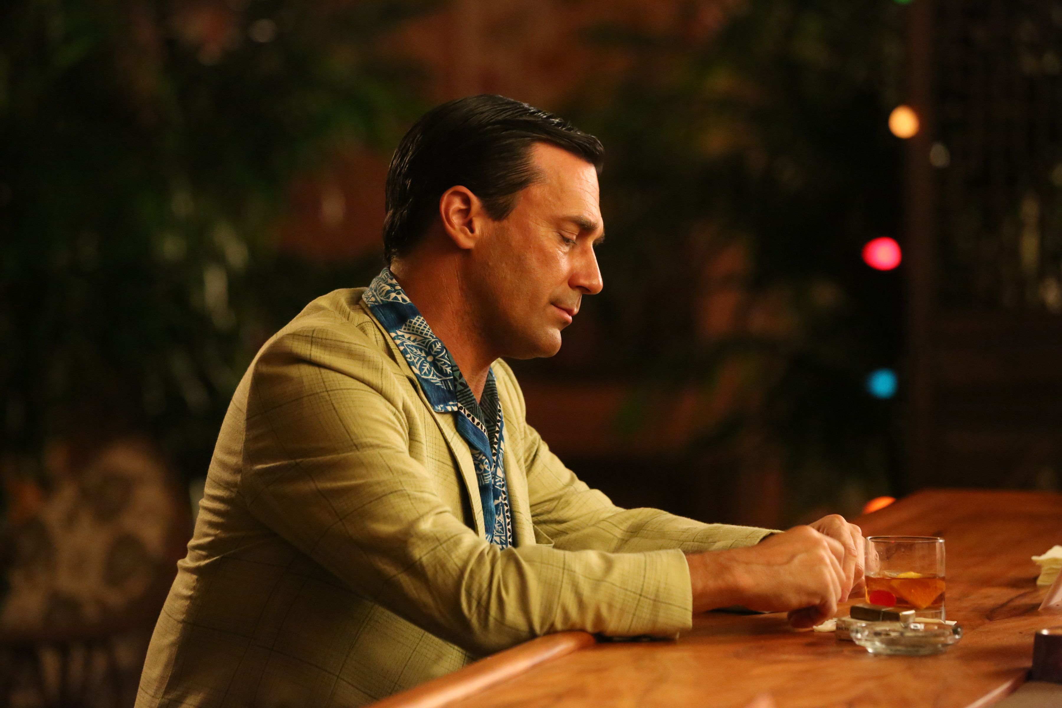 MAD MEN Season 6 Premiere Images. MAD MEN Stars Jon
