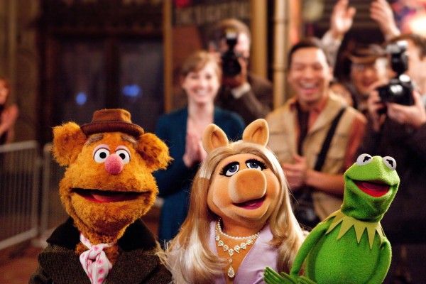 muppets-movie-image-fozzie-miss-piggy-kermit-01