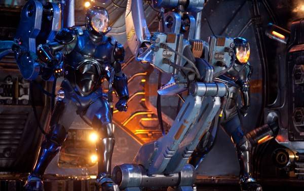 Pacific Rim 2 Charlie Hunnam Wants Less Effects